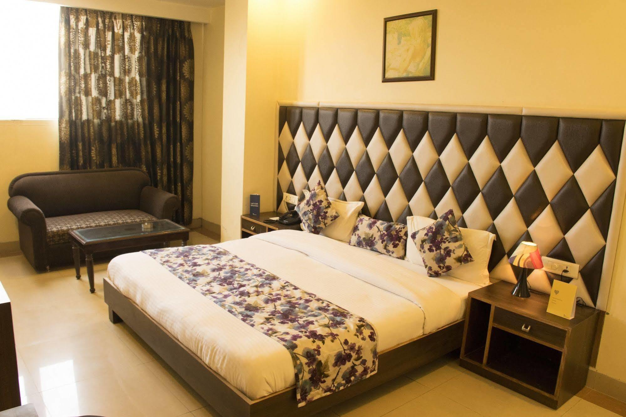 Fabhotel Aaykay Model Town 3* Amritsar