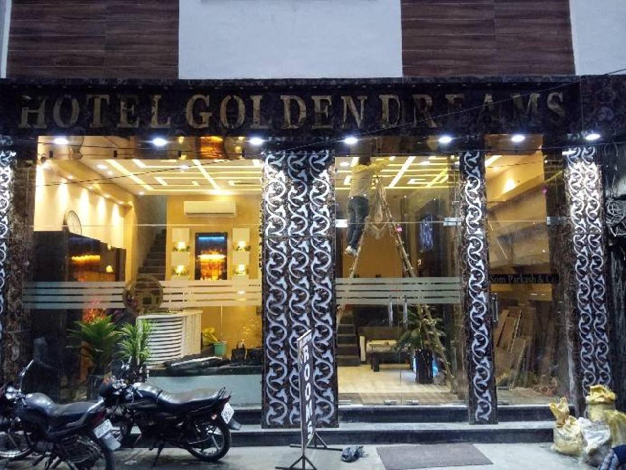 Hotel Golden Dreams