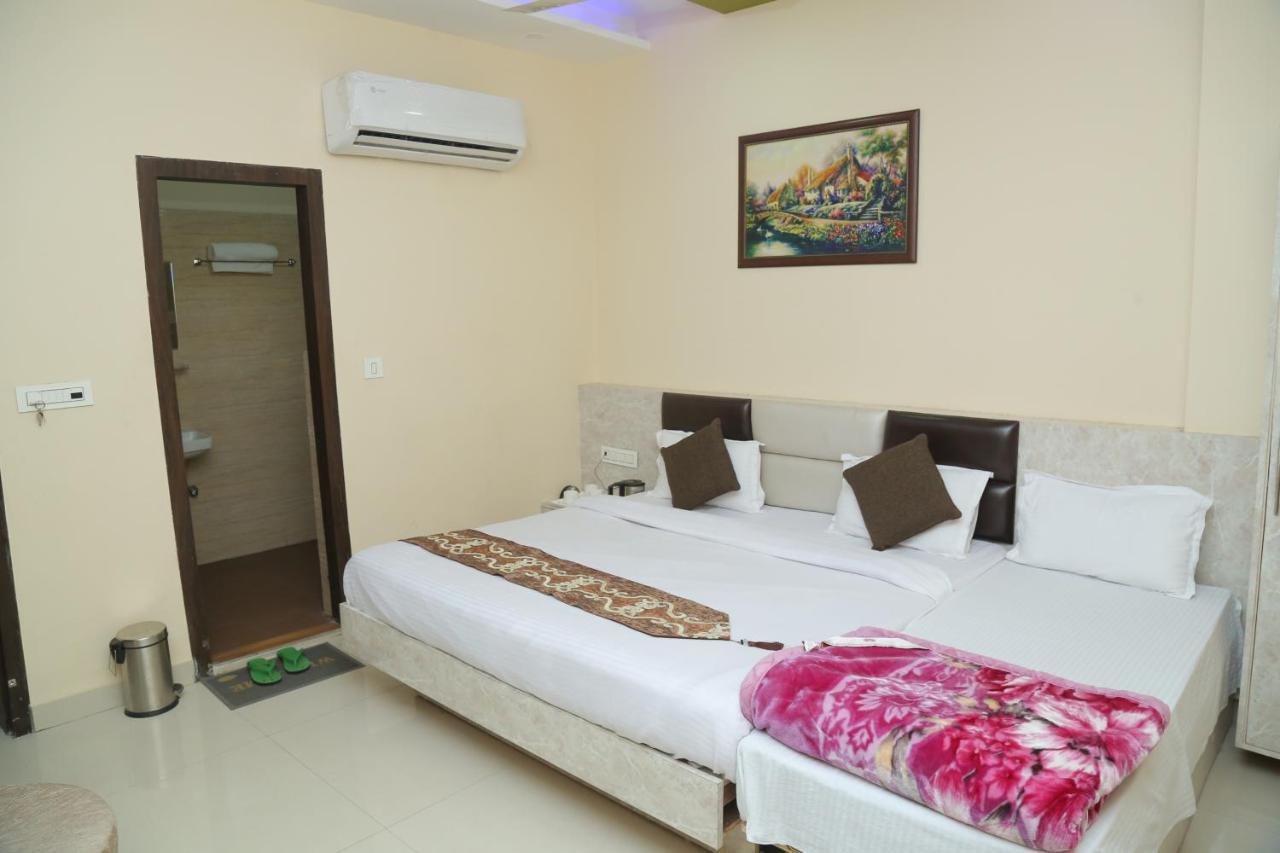 Hotel Golden Dreams