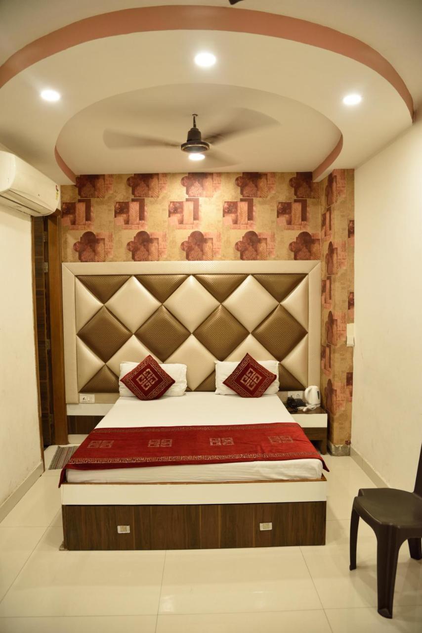 Robin Hotel