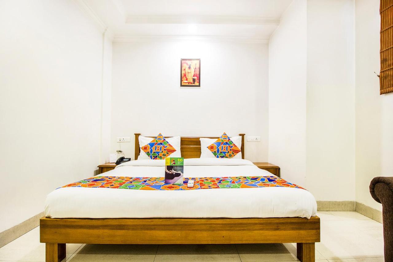 Fabhotel Aaykay Model Town Hotel
