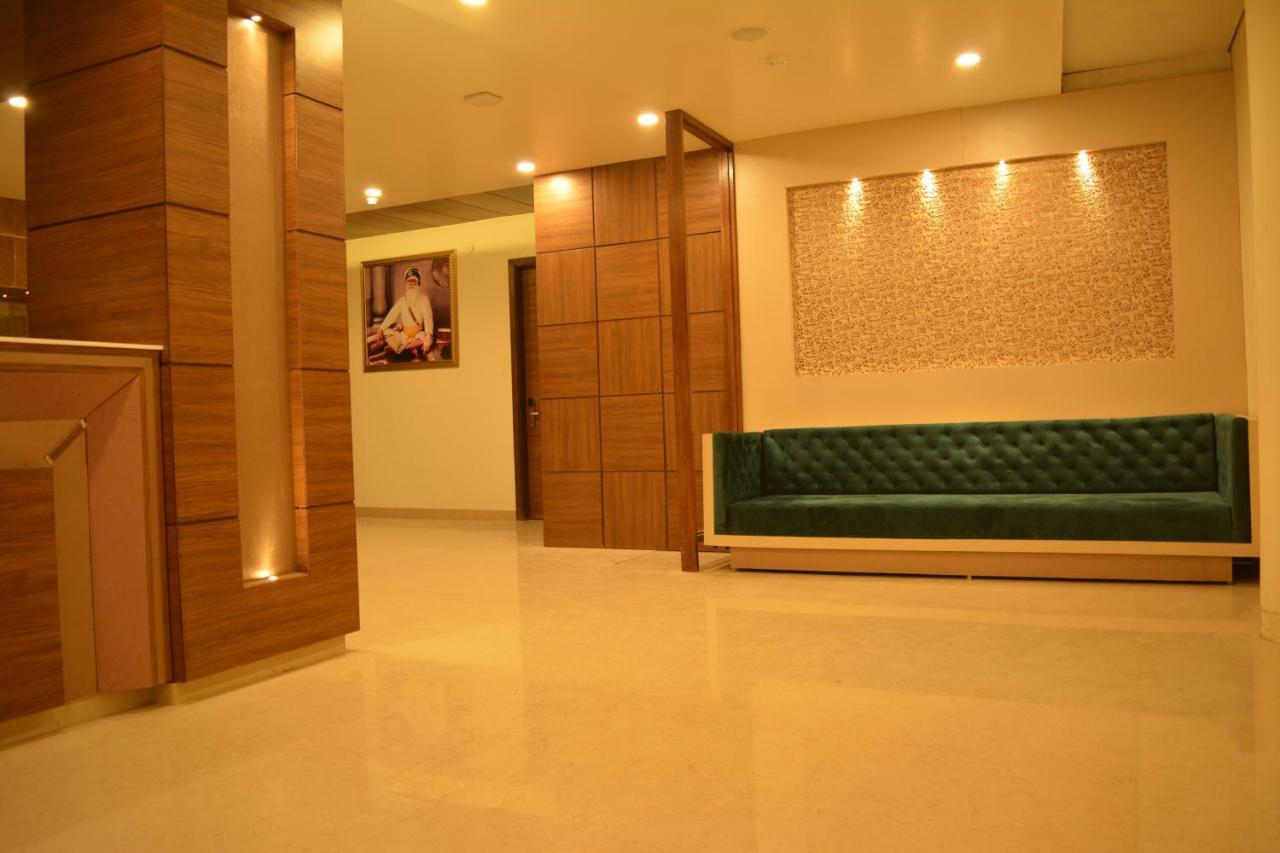 Regal Hotel 3*
