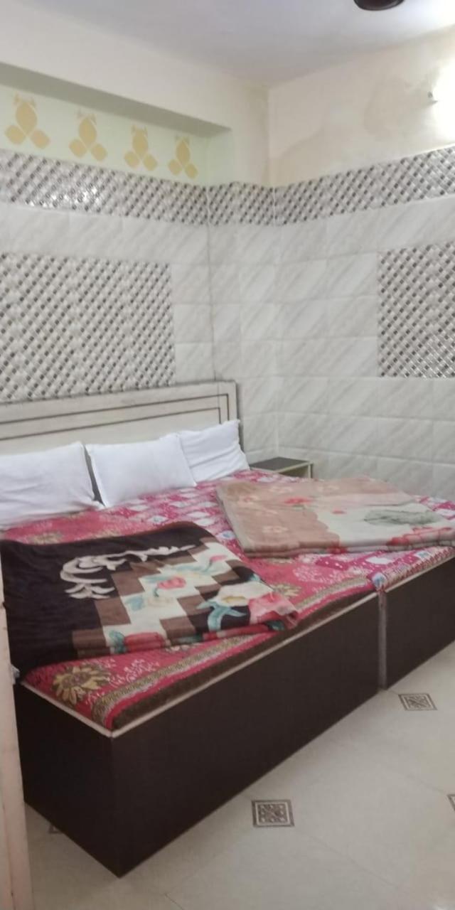 Seeta Since 1965 2* Amritsar