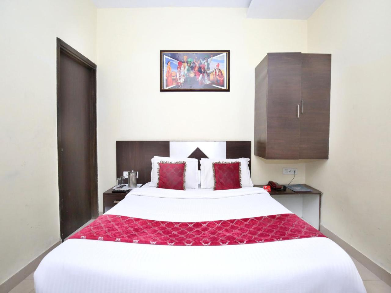 Fabhotel Star Metro Hotel