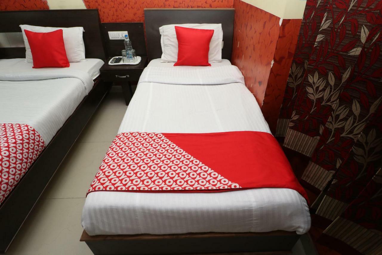 Oyo 30100 Lucky Guest house