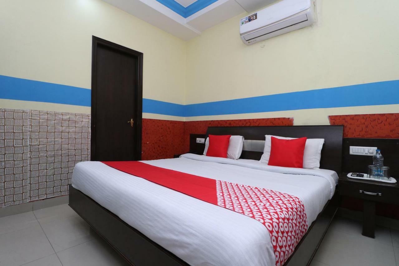 Oyo 30100 Lucky Guest house 2*