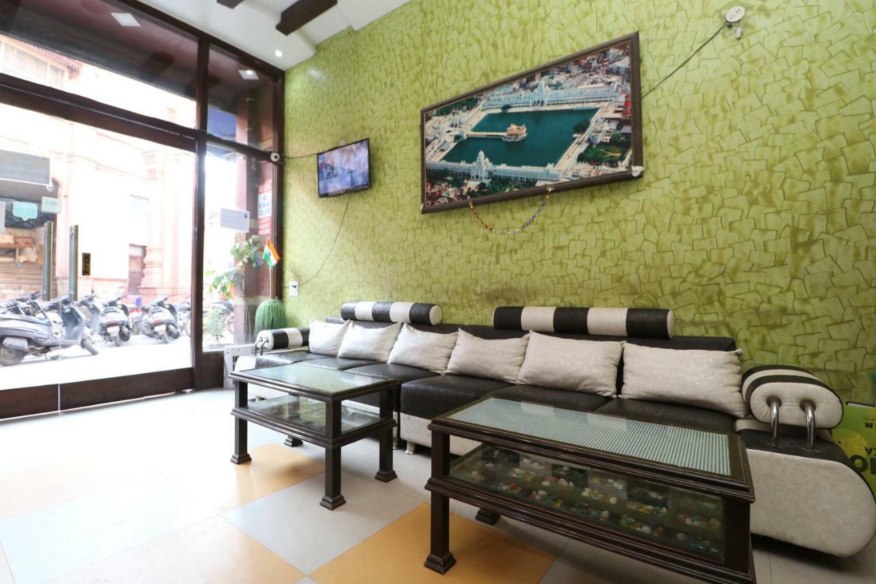 Guest house Oyo 30100 Lucky