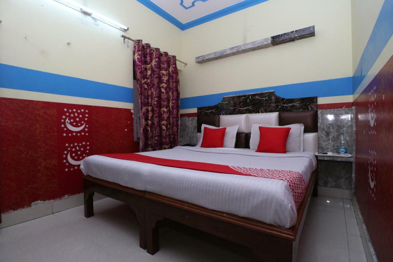 Oyo 30100 Lucky Guest house