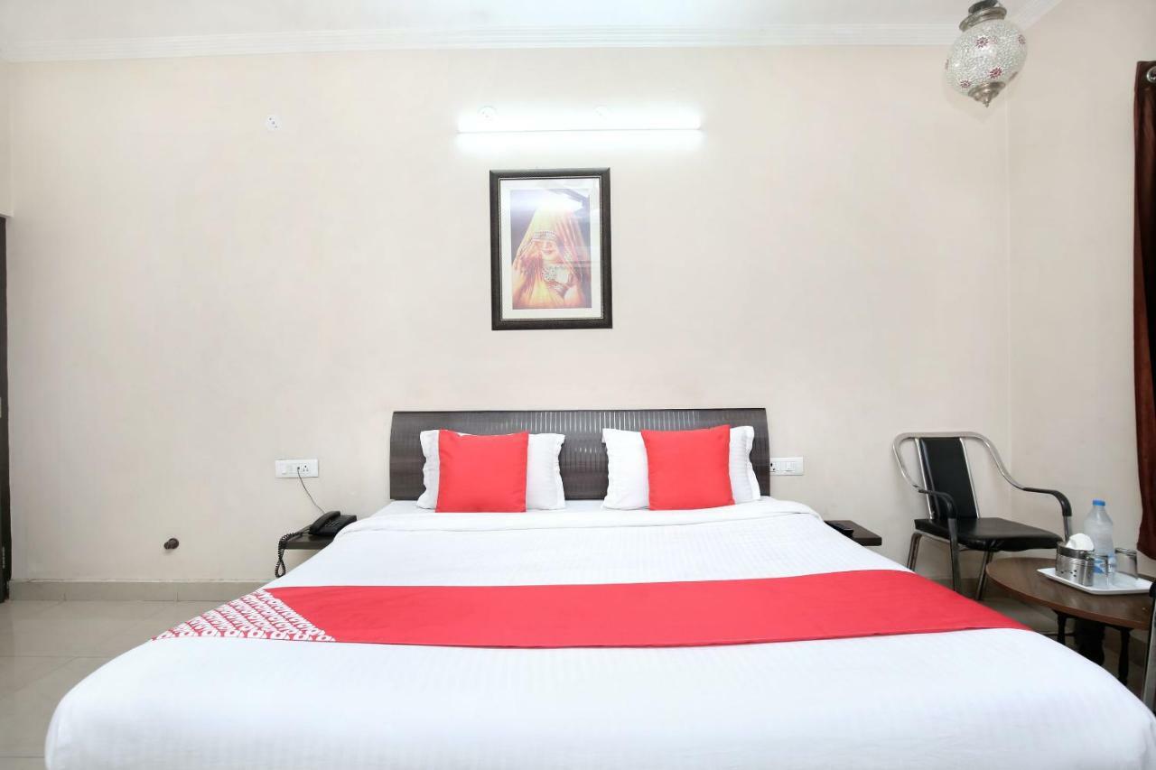 Hotel Oyo 7676 Golden Sunrise 3*