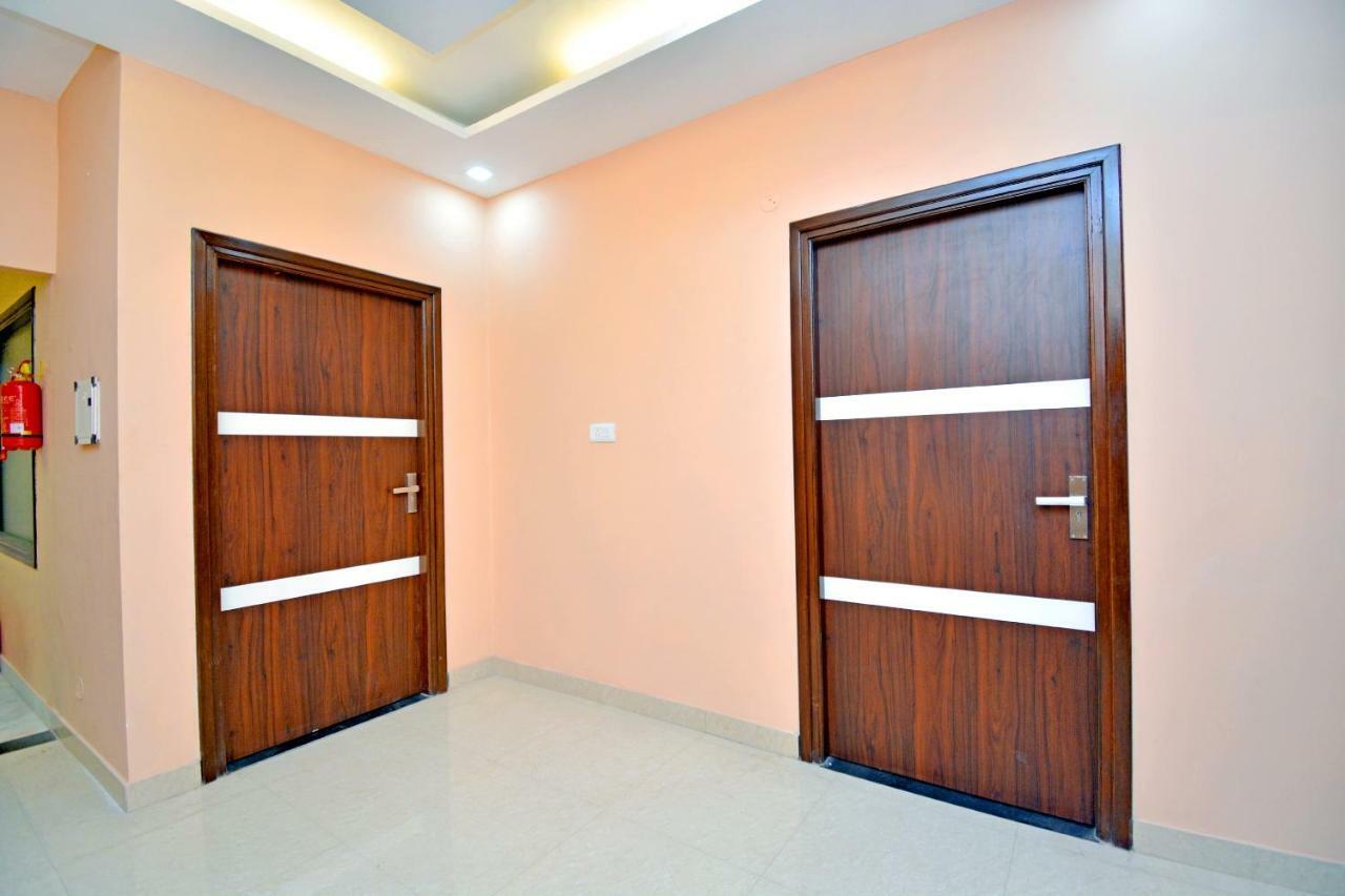 Oyo 40676 Rs Hotel 3*