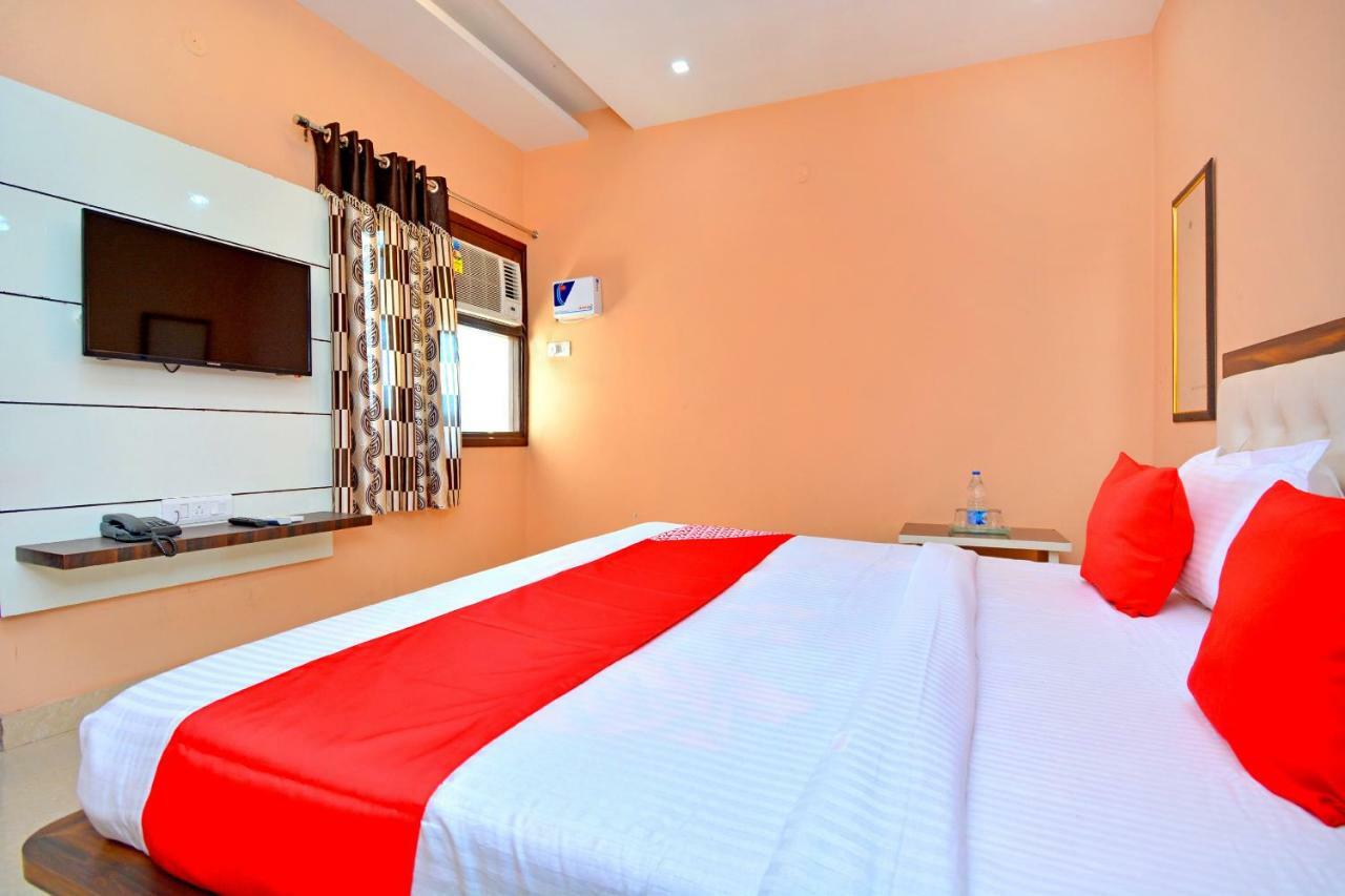 Oyo 40676 Rs Hotel 3*