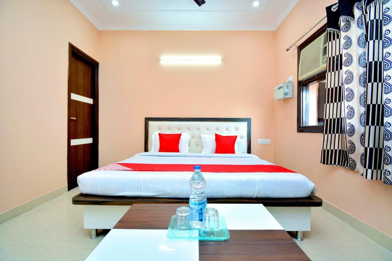 Oyo 40676 Rs Hotel 3*