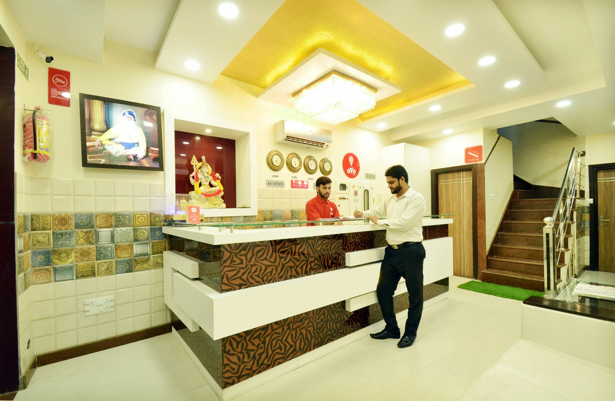 Oyo 8666 The Queen Hotel Amritsar