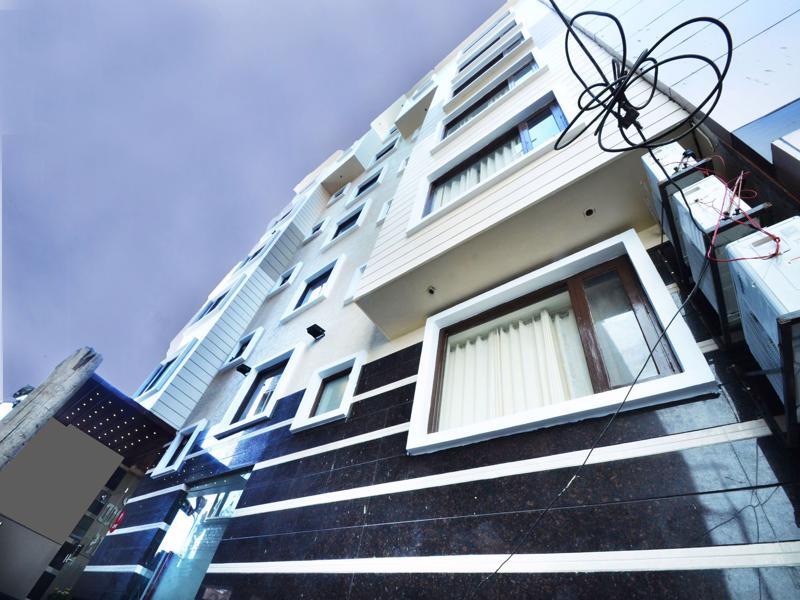 Hollywood Heights Near Railway Station Hotel 3*