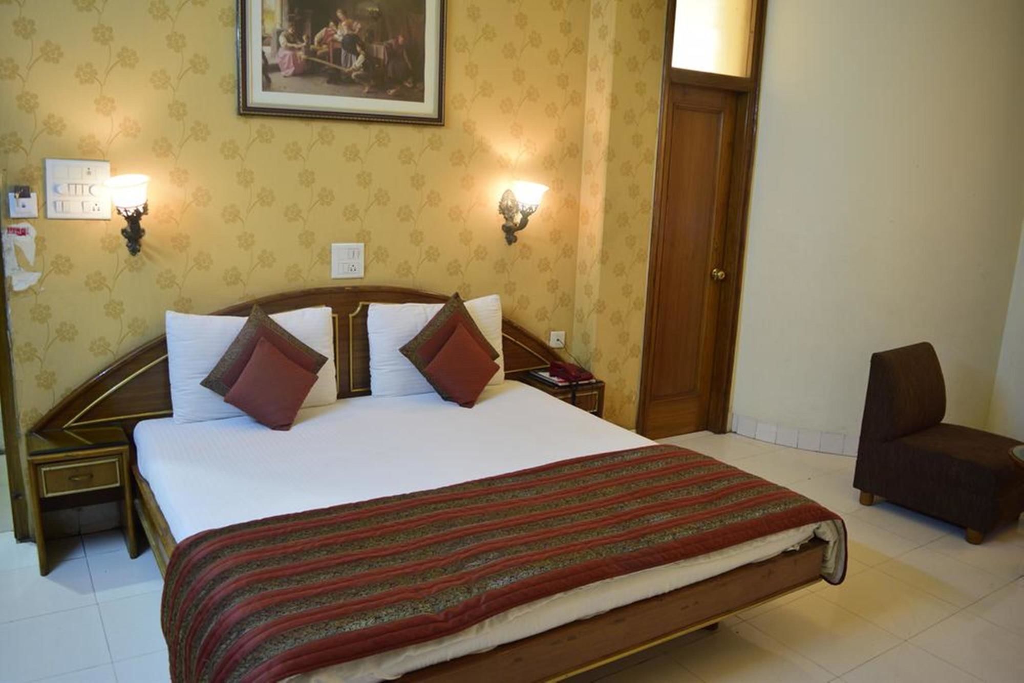 Hotel Fabhotel Kk Continental Rd Amritsar