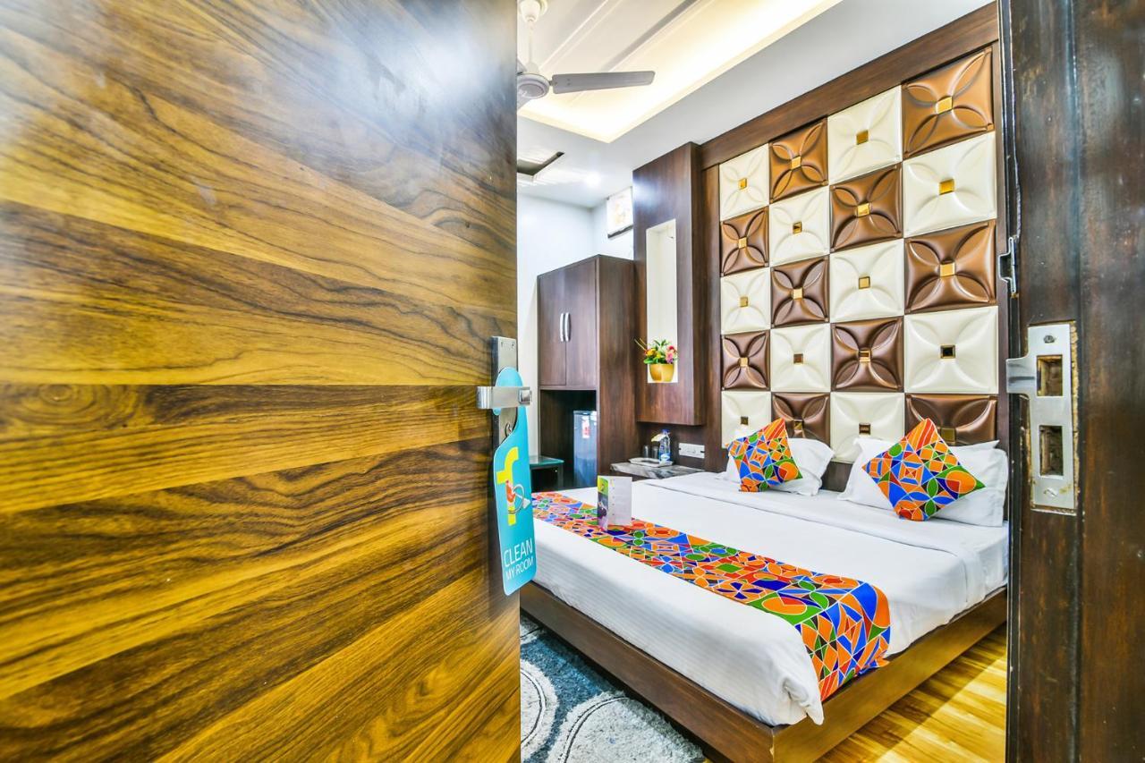 Hotel Fabhotel Aman Residency Sharifpura 3*