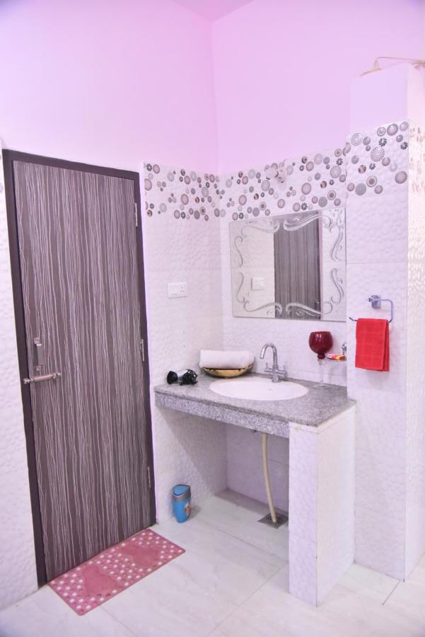 White House * Amritsar