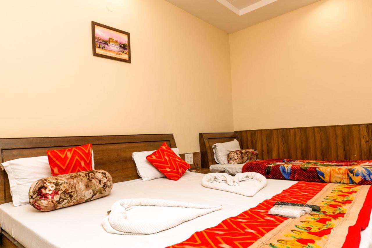 Sakhi By Urban Galaxy Hotel 2*