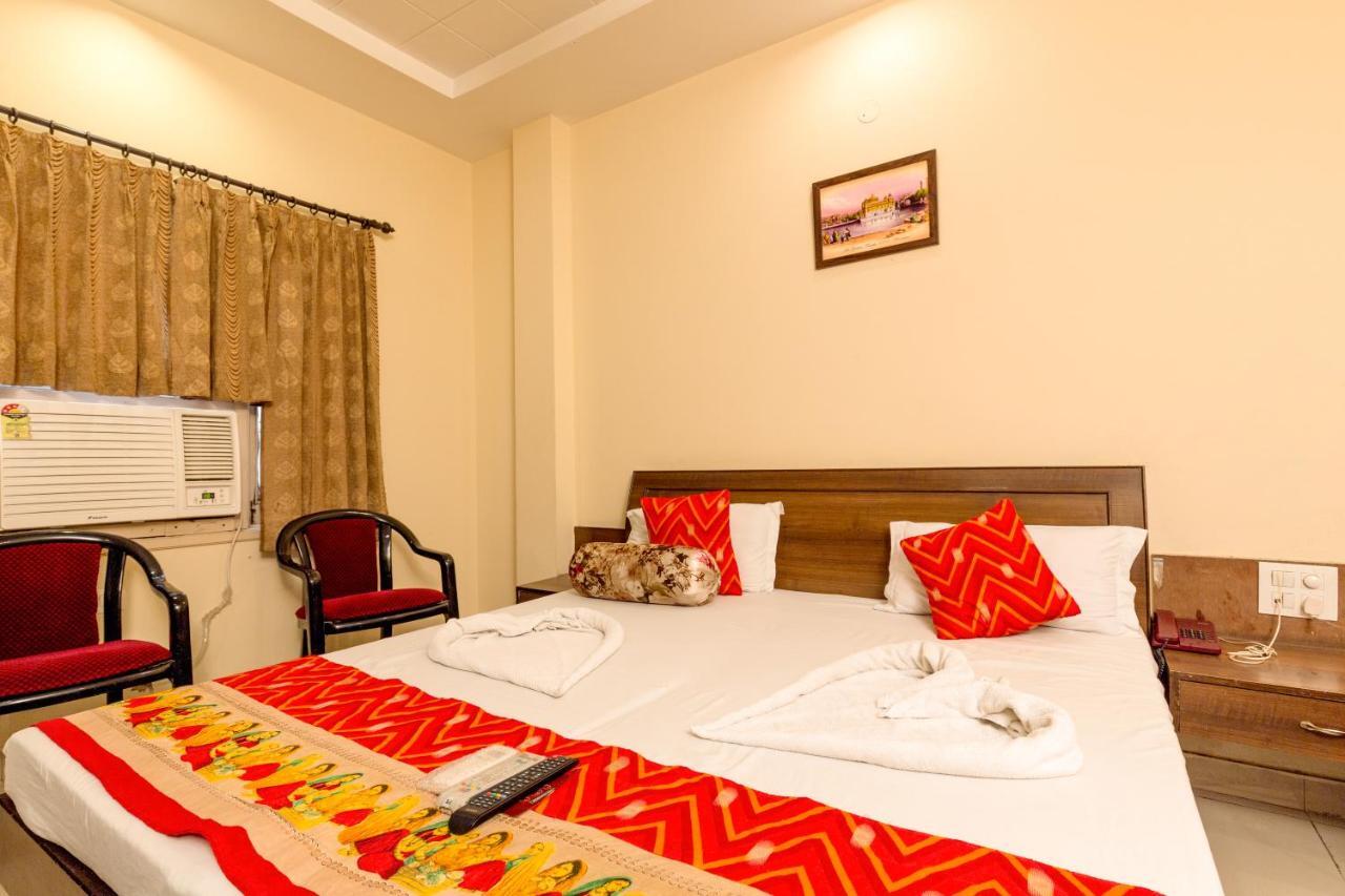 Sakhi By Urban Galaxy Hotel 2*