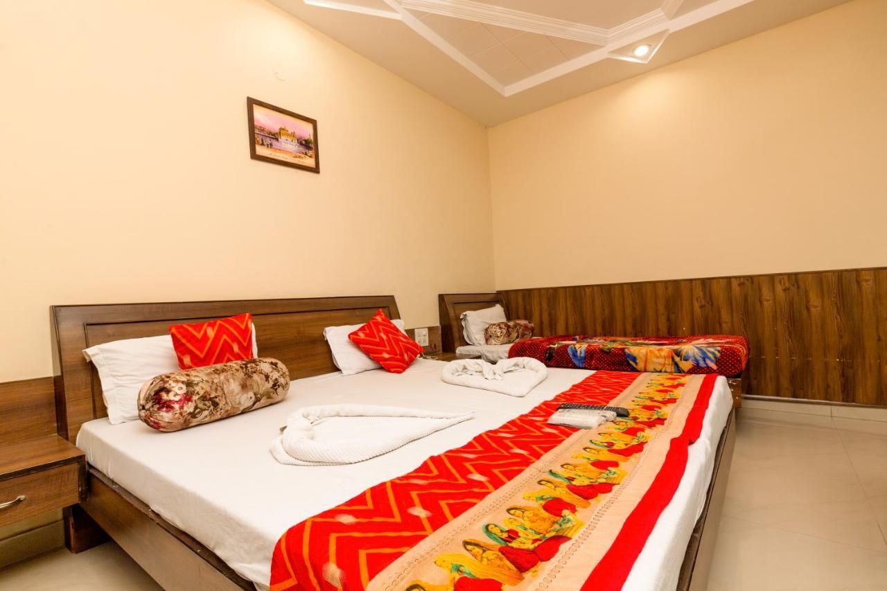 Sakhi By Urban Galaxy Hotel 2*