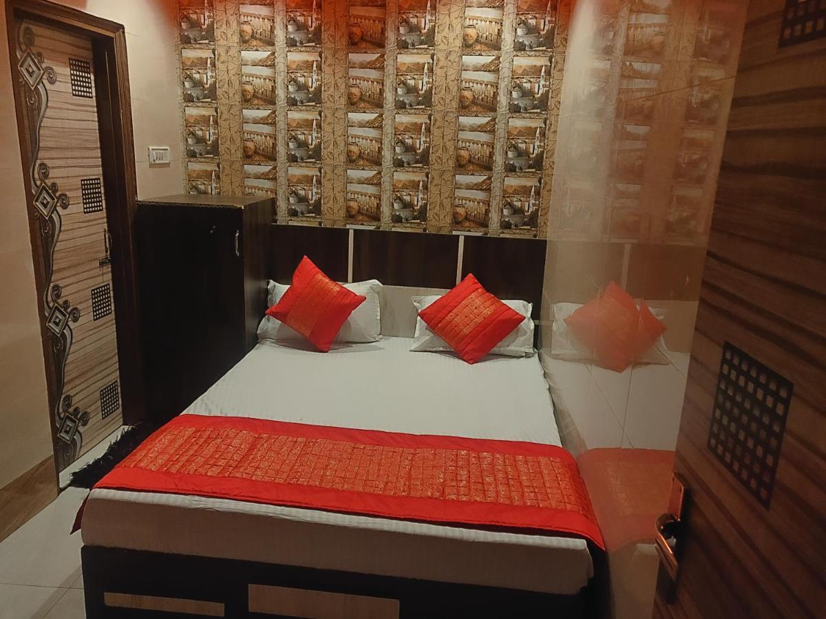 Punjabi Niwas Hotel