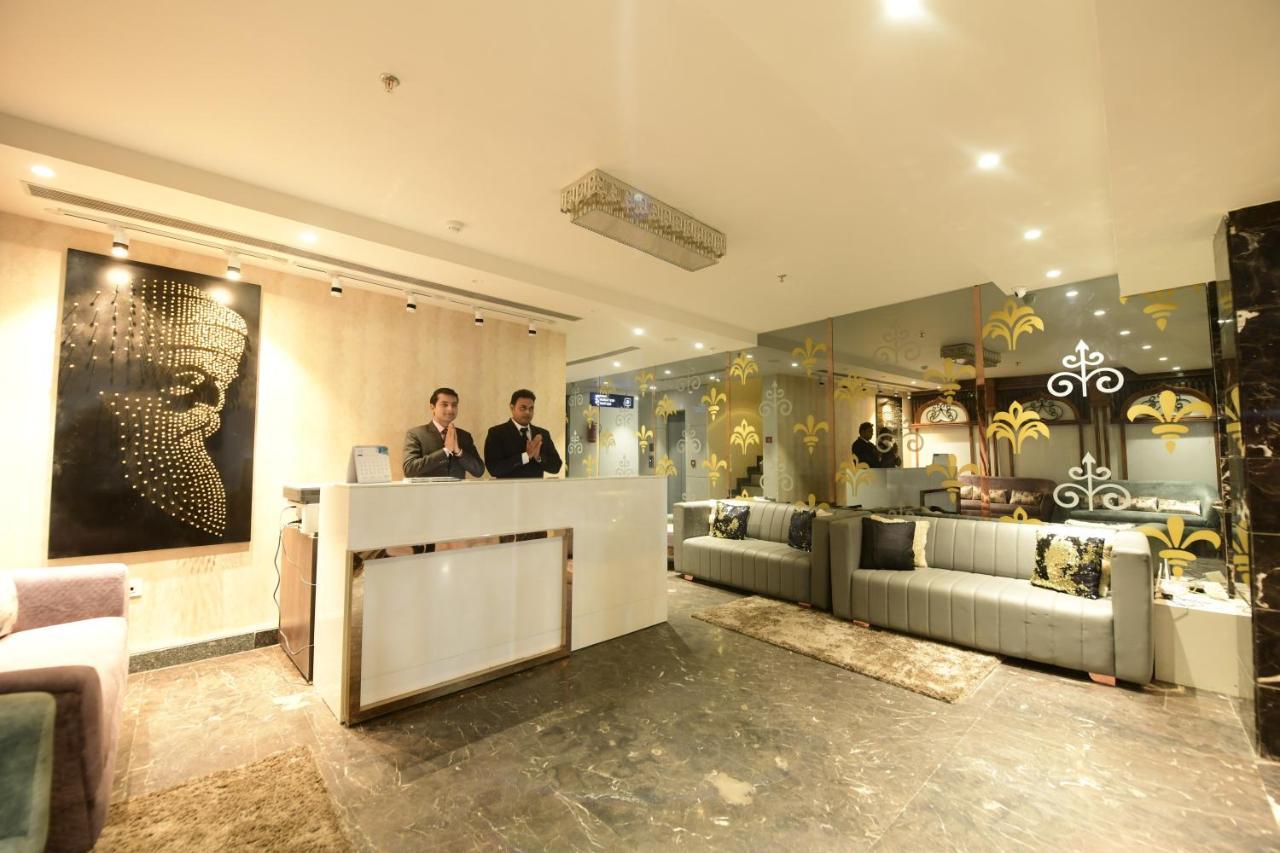 Hotel Stamps Golden Lagoon By Eight Continents - Opposite To Golden Temple Amritsar