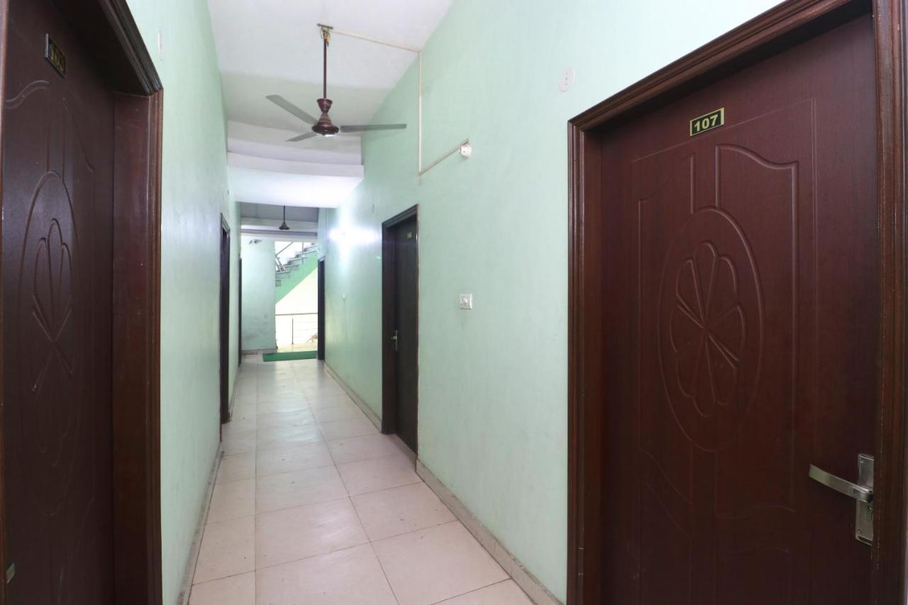 Hotel Oyo 26665 Choudhary Residency