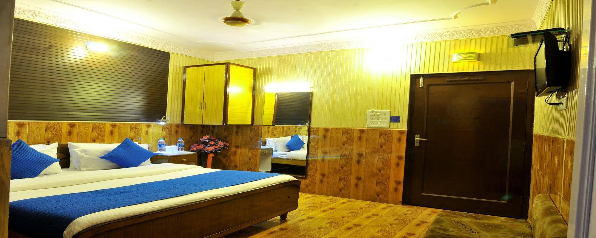 Castle Hotel 3*
